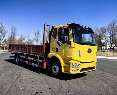 解放純電動6米8車型亮相工信部公告，引領城市物流綠色新篇章